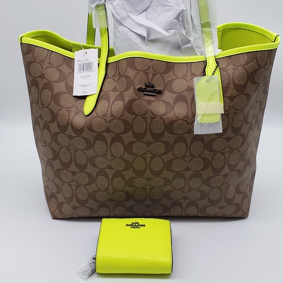 Coach Handbags - 💚🏷️✂️COACH Set Lime Glo City Tote and Snap Wallet